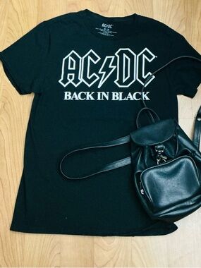 AC/DC Black 'Back in Black' Graphic Short Sleeve Tee